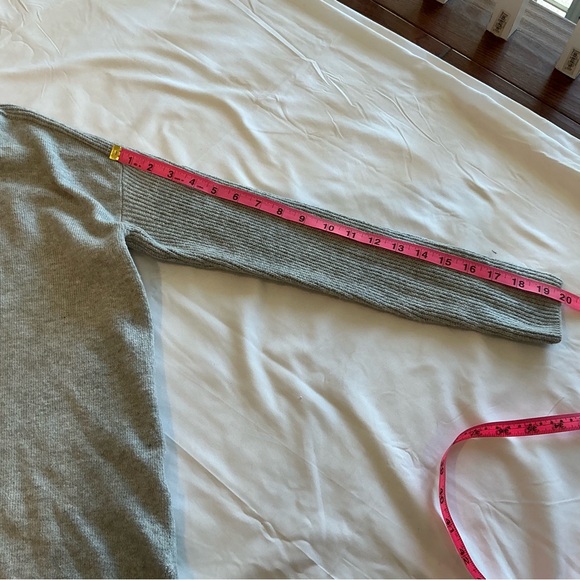 NWT Cozy Gray Turtleneck Sweater Size M - Picture 5 of 7